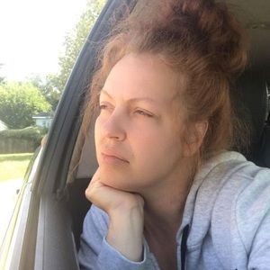 Meet your Posher, Rena